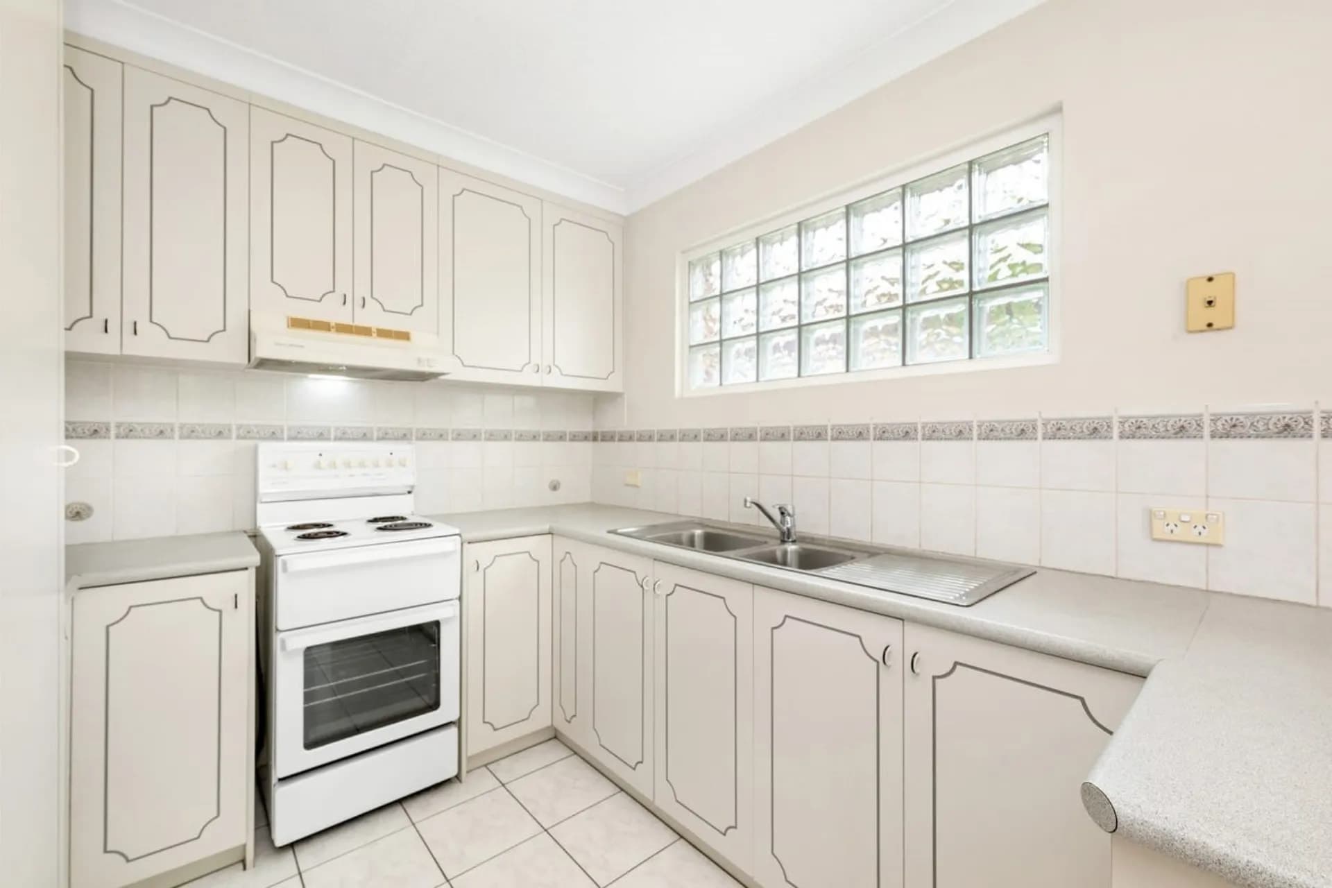 Unit 2/73 Pembroke Road, Coorparoo, QLD, Coorparoo - Thumbnail 4