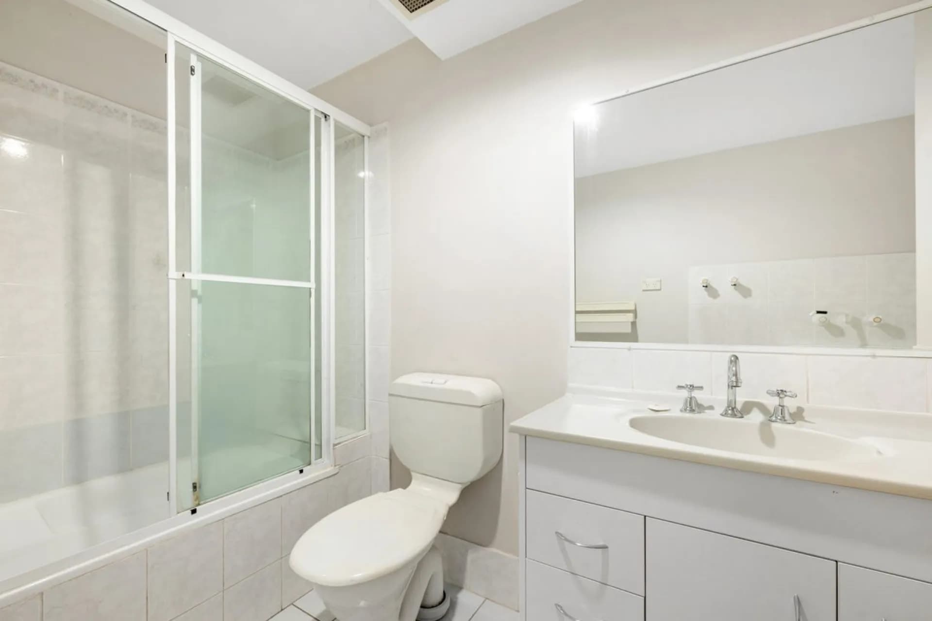 Unit 2/73 Pembroke Road, Coorparoo, QLD, Coorparoo - Thumbnail 5