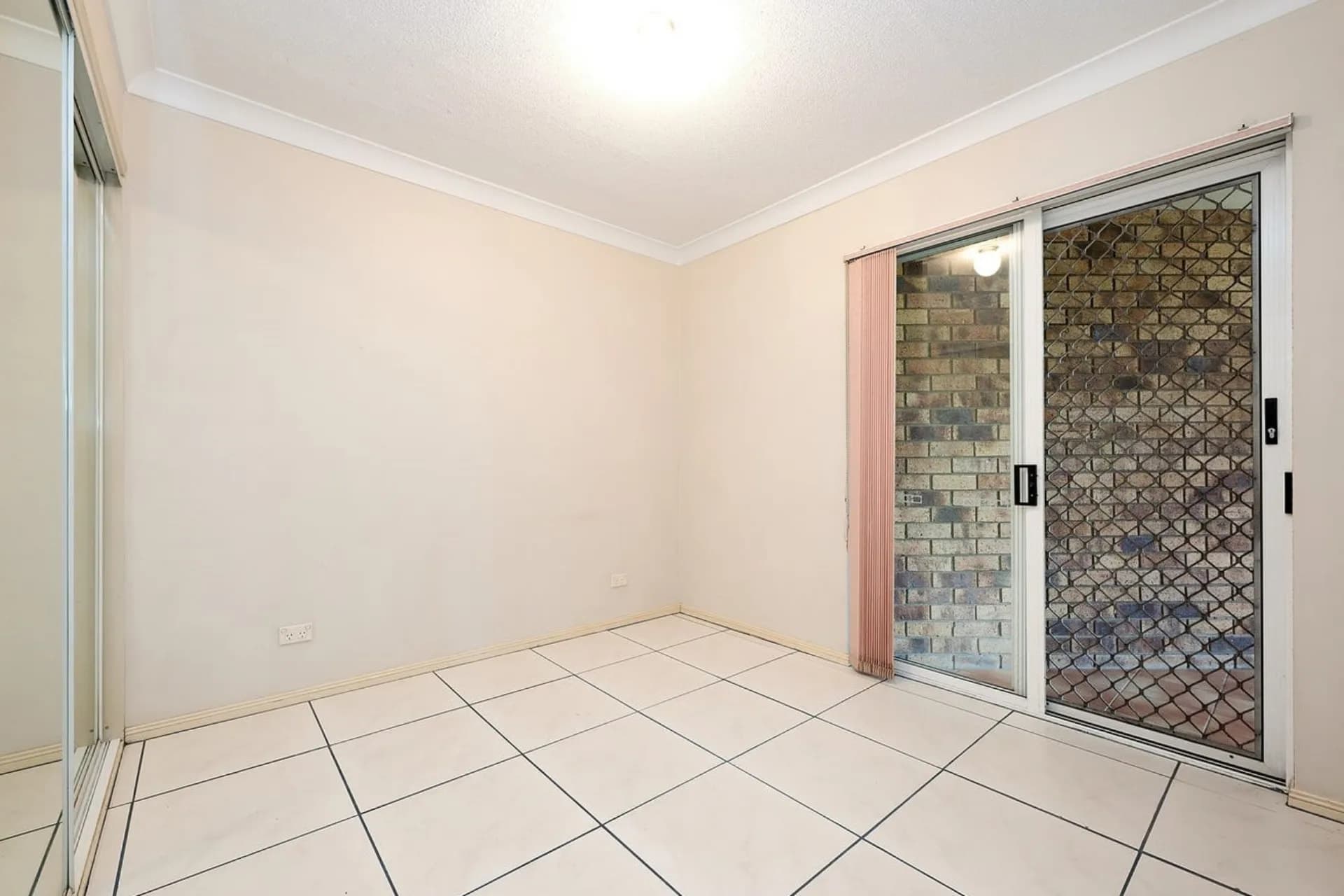 Unit 2/73 Pembroke Road, Coorparoo, QLD, Coorparoo - Thumbnail 6