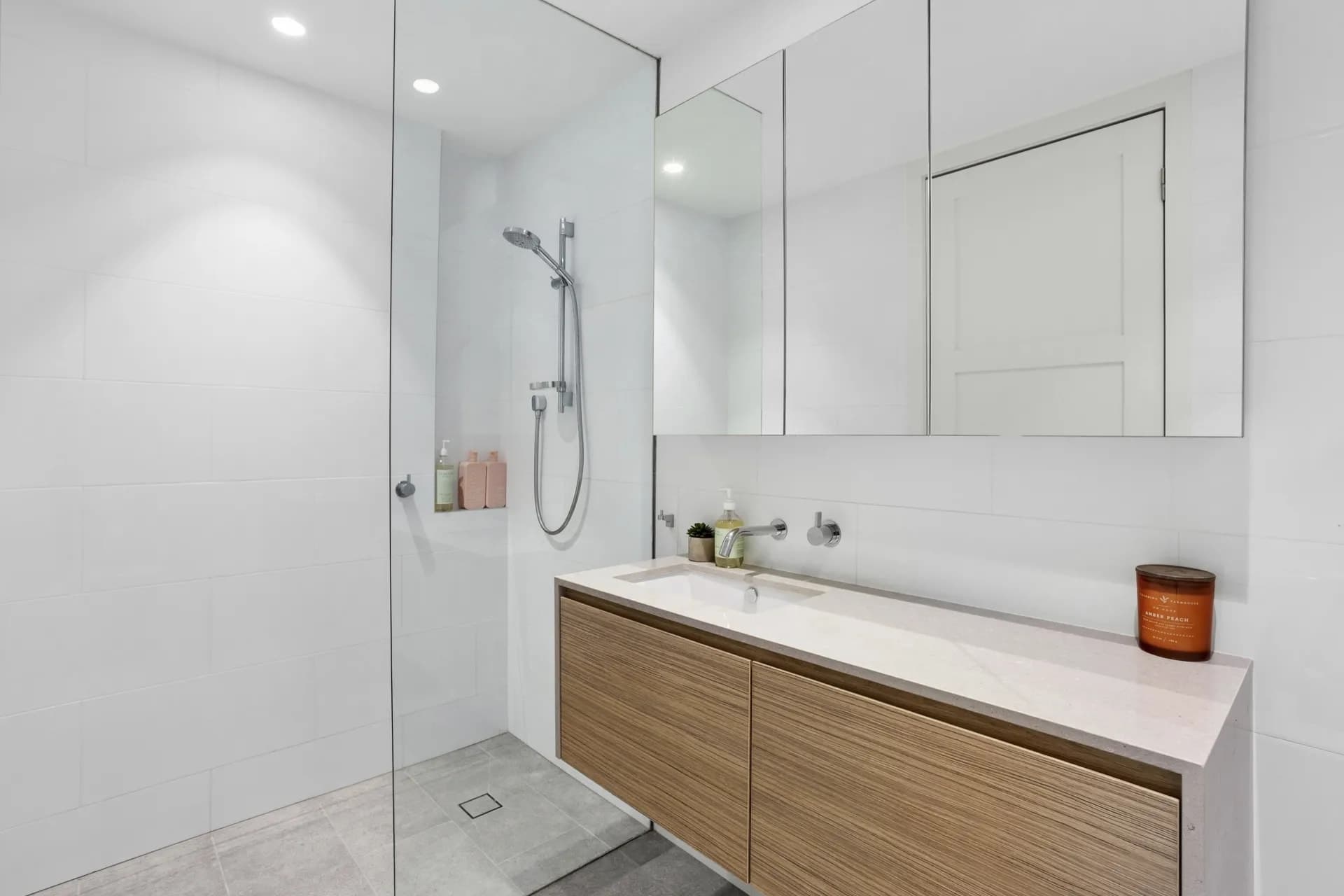 2/52a Queenscliff Road, Queenscliff, NSW, Queenscliff - Thumbnail 5