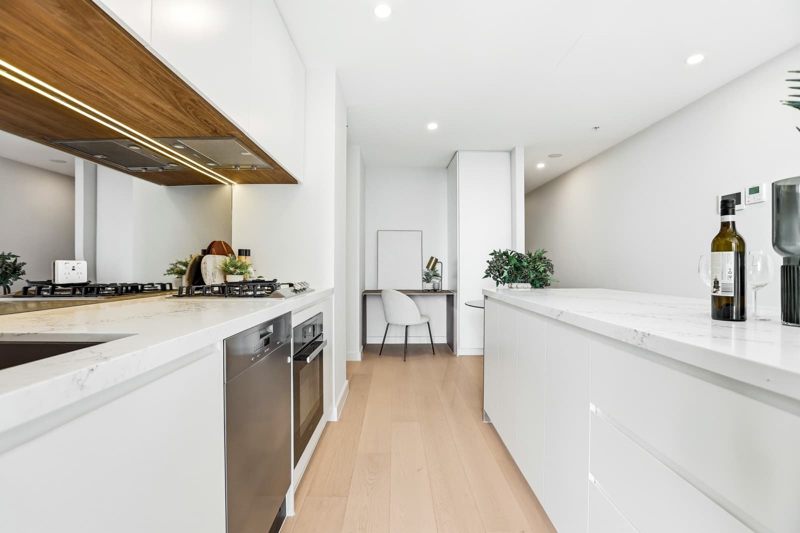 1103/8 Maitland Place, NORWEST, Norwest - Thumbnail 5