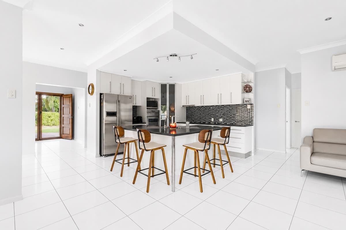14 Joel Ernest Drive, Emerald QLD 4720, Emerald - Thumbnail 2