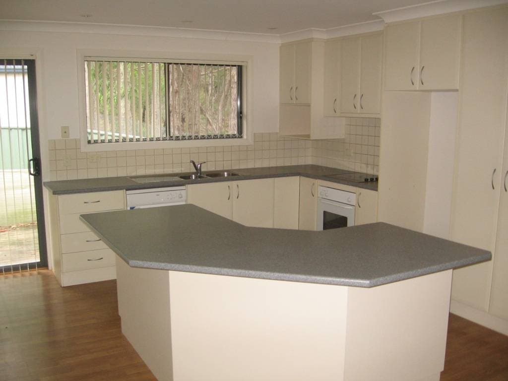 11B Dawn Pde, Kianga - Thumbnail 2