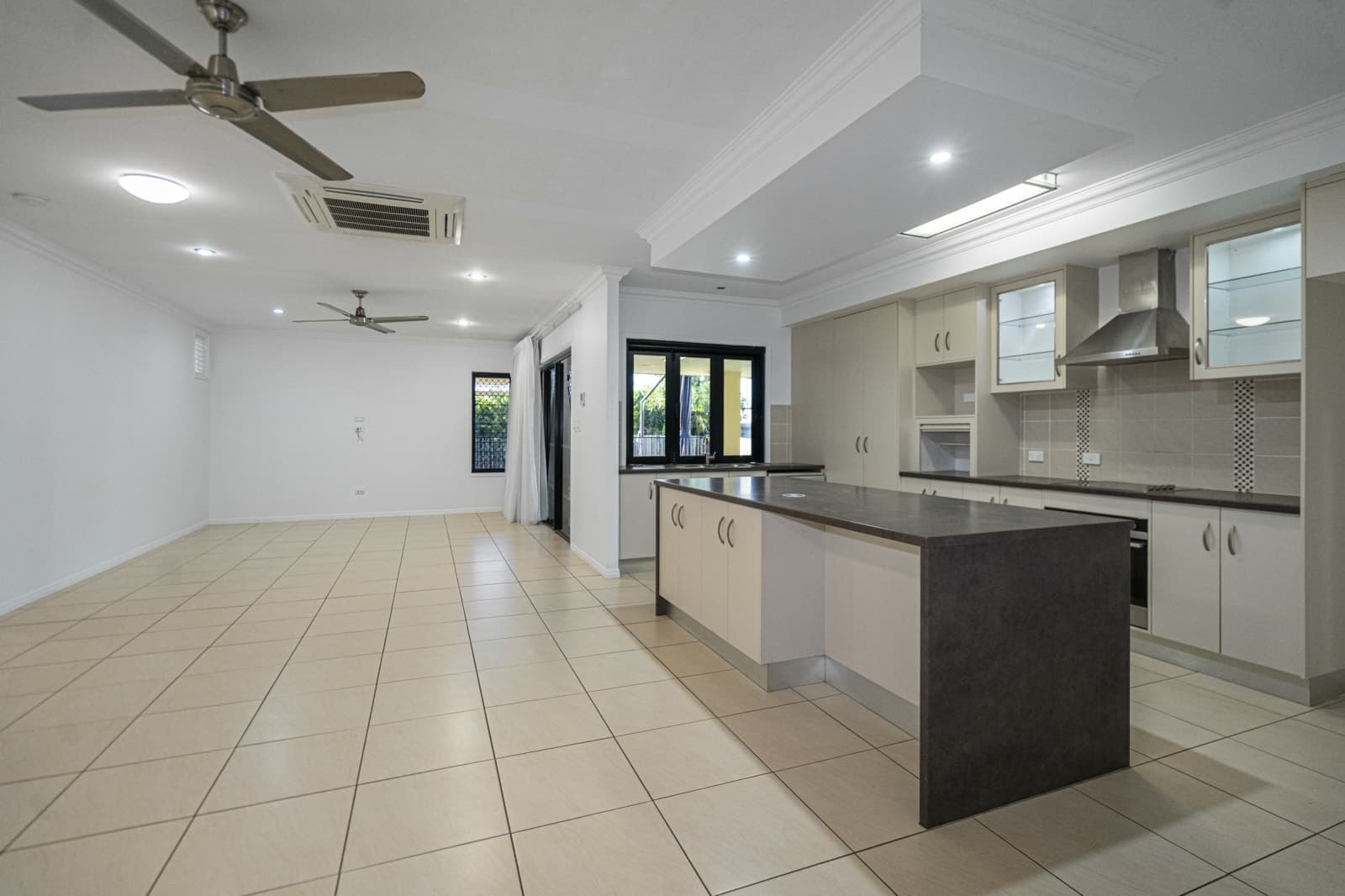 18 Chantilly Street,Bargara, Bargara - Thumbnail 3