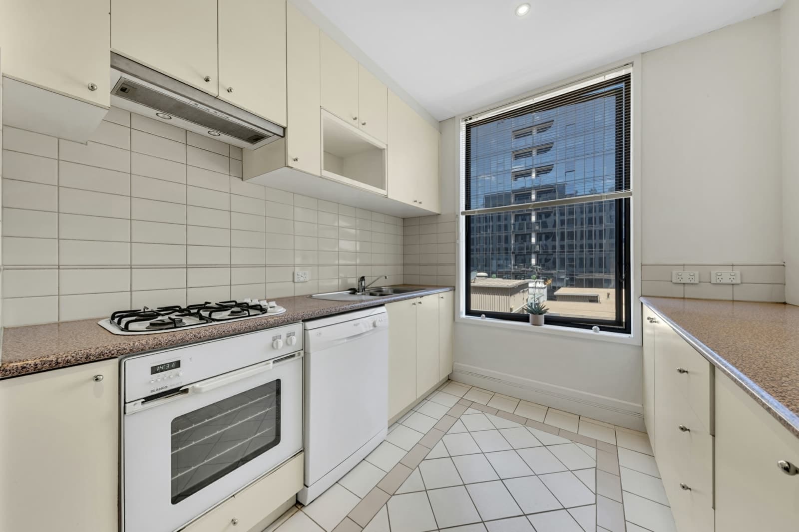 806/442 St Kilda Road,Melbourne, Melbourne - Thumbnail 4