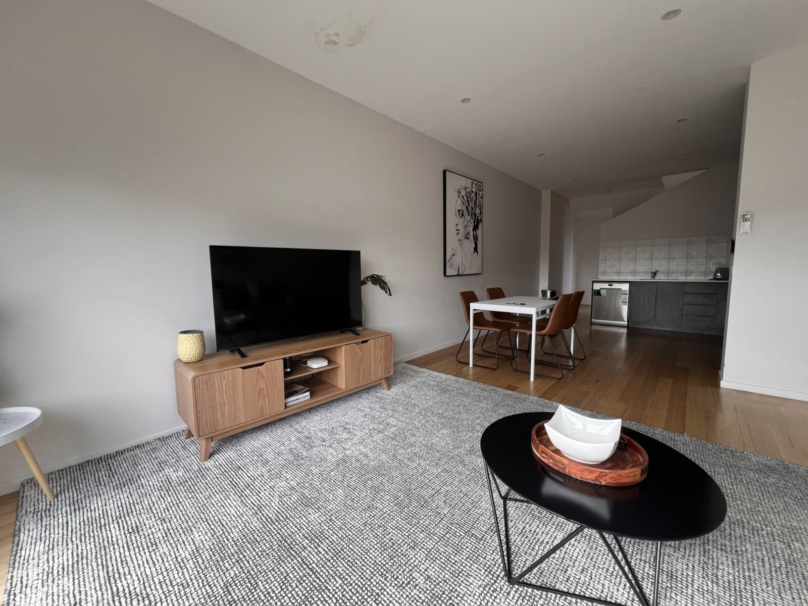 4/10 Langwells Parade,Northcote, Northcote - Thumbnail 3