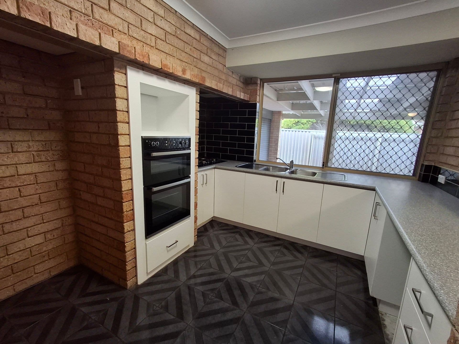 20/61 Rockingham Beach Road, Rockingham, WA, 6168, Silver Sands - Thumbnail 2