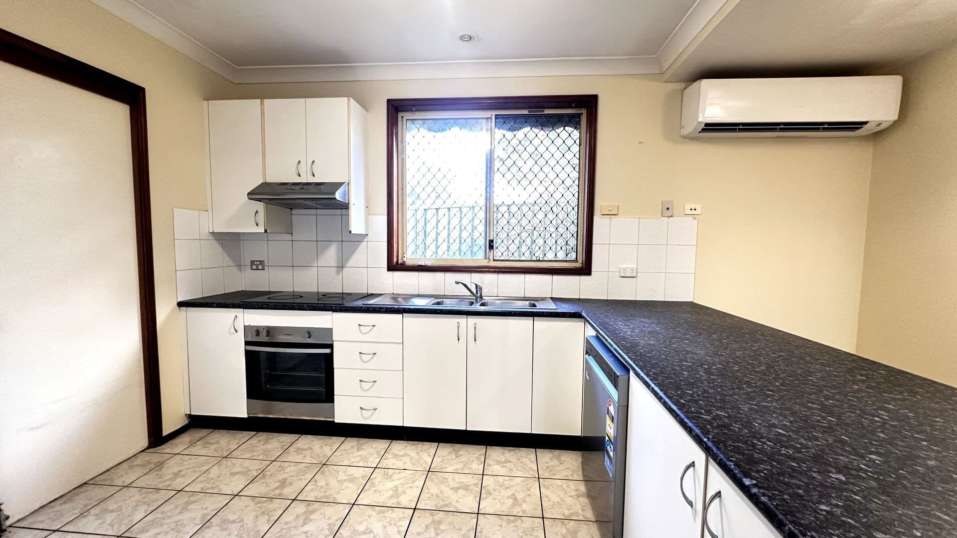 Shop 2, 14 Redfern Road, Minto, NSW, 2566, Macquarie Fields - Thumbnail 5