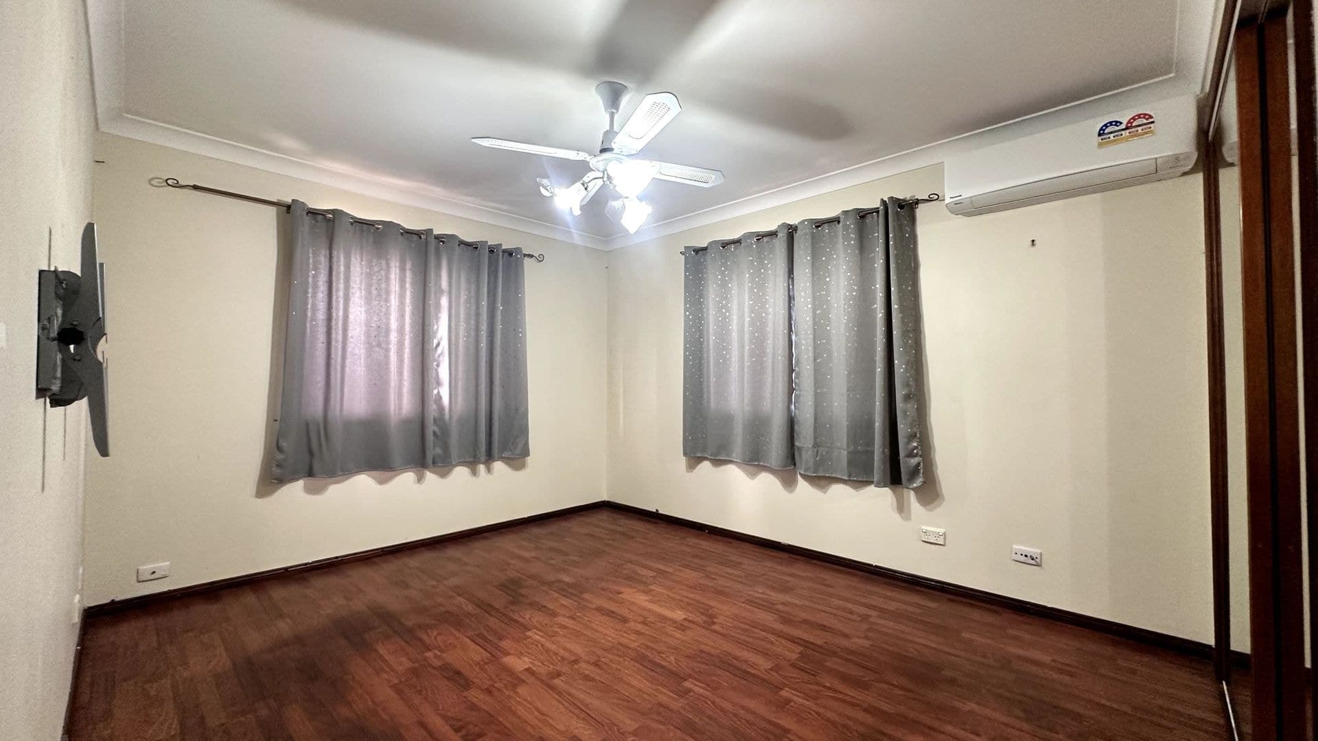 Shop 2, 14 Redfern Road, Minto, NSW, 2566, Macquarie Fields - Thumbnail 7