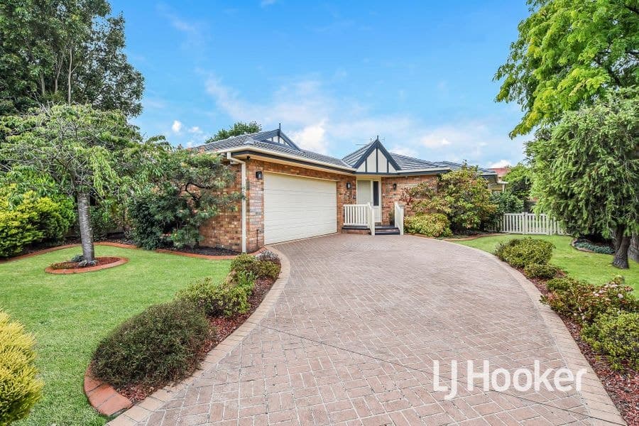 4 Kirkham Court, Berwick VIC 3806, Berwick - Image 1