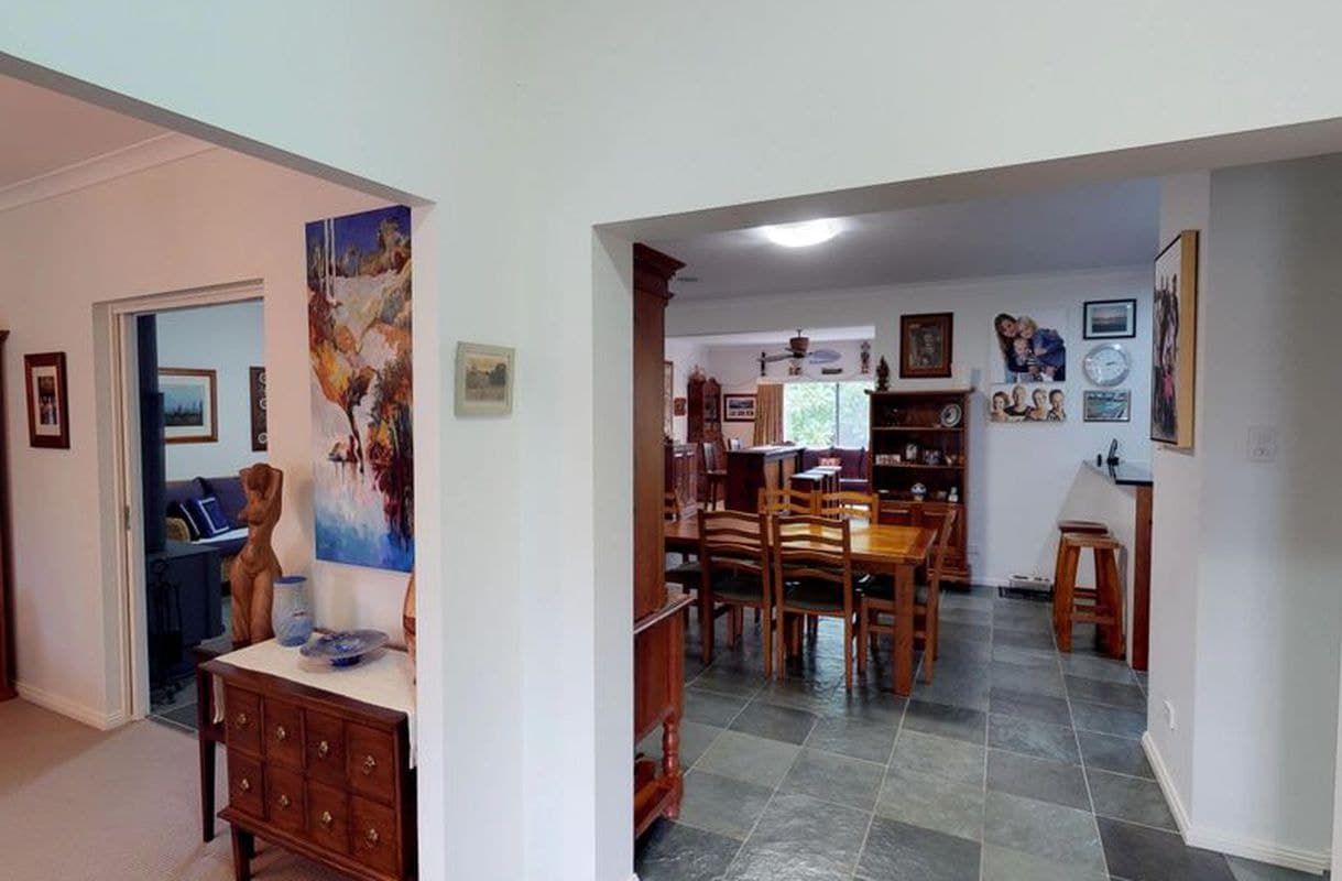 48 Essex Court, Mount Hallen, Mount Hallen - Thumbnail 4