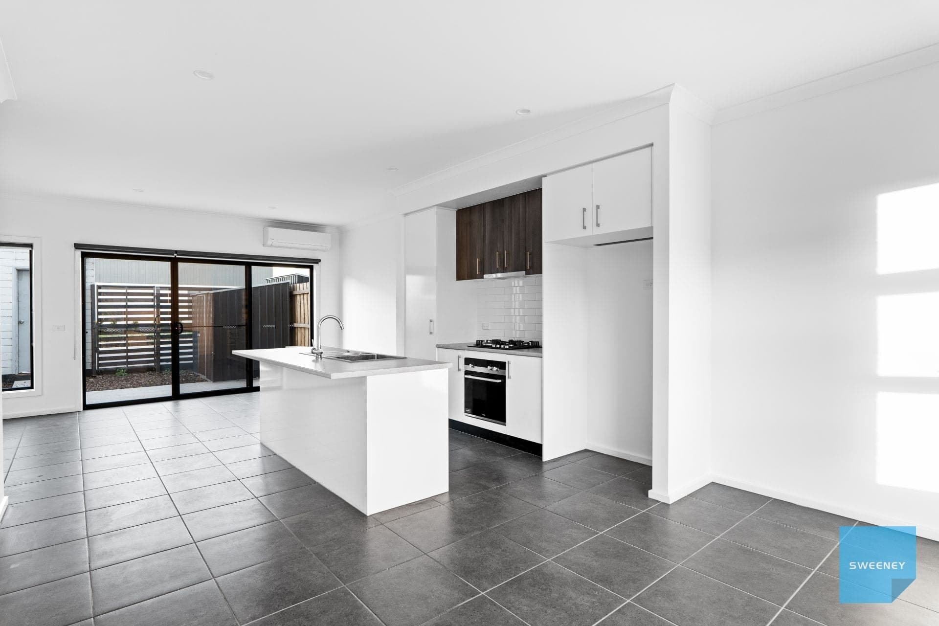 5 Kobe Street, DEANSIDE, Deanside - Thumbnail 5