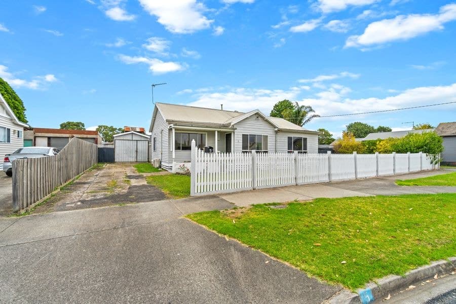 5 Pollock Avenue, Traralgon VIC 3844, Traralgon - Image 1