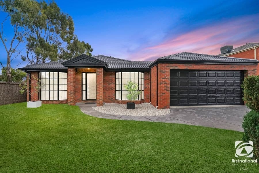 5 Kenross Close, Point Cook VIC 3030, Point Cook - Image 1