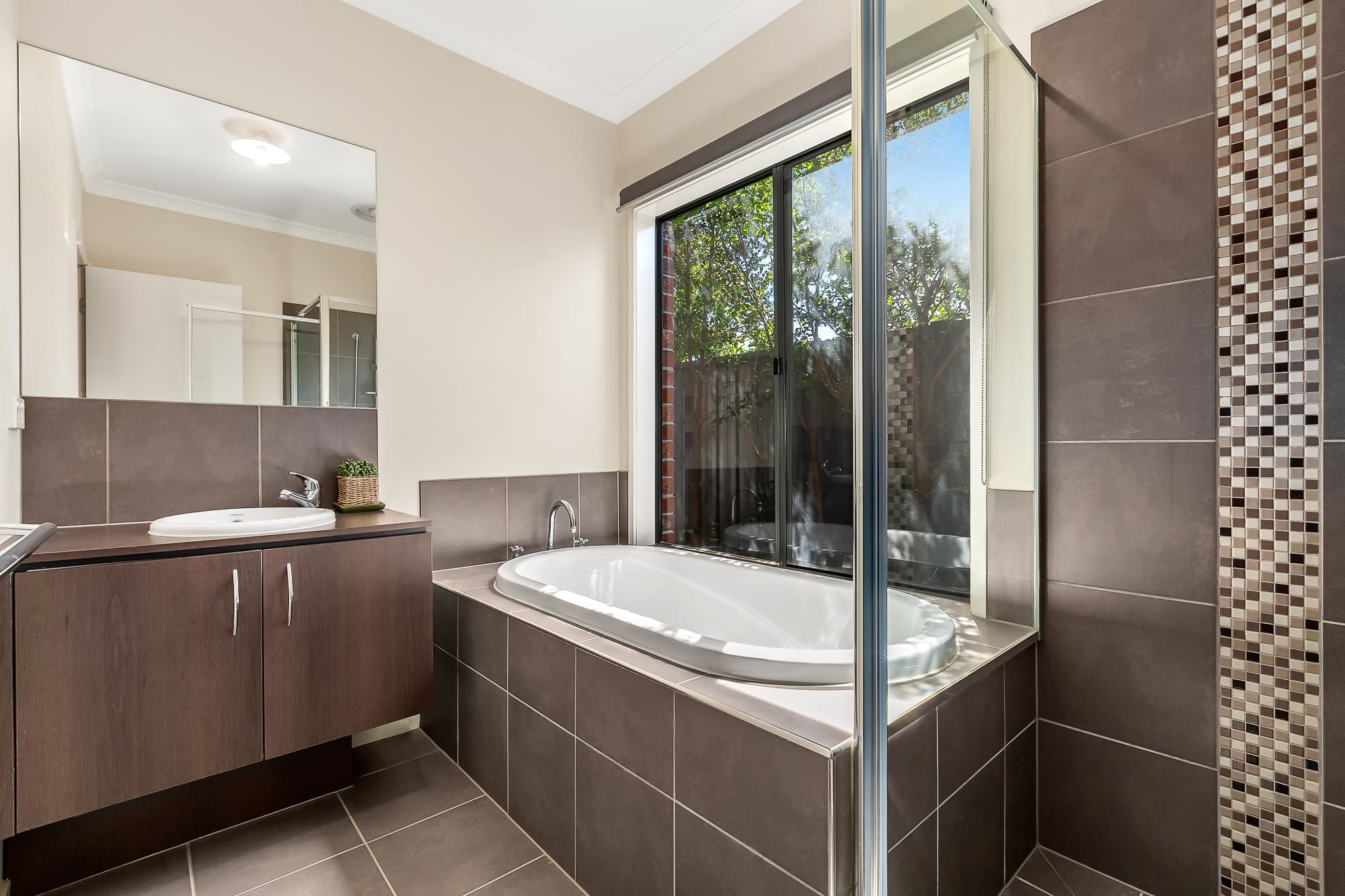 18 Falkirk Drive, Mernda, Mernda - Thumbnail 4