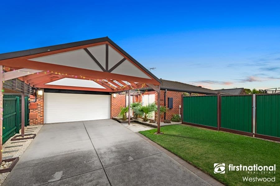 3 Holmesdale Close, Werribee VIC 3030, Werribee - Image 1