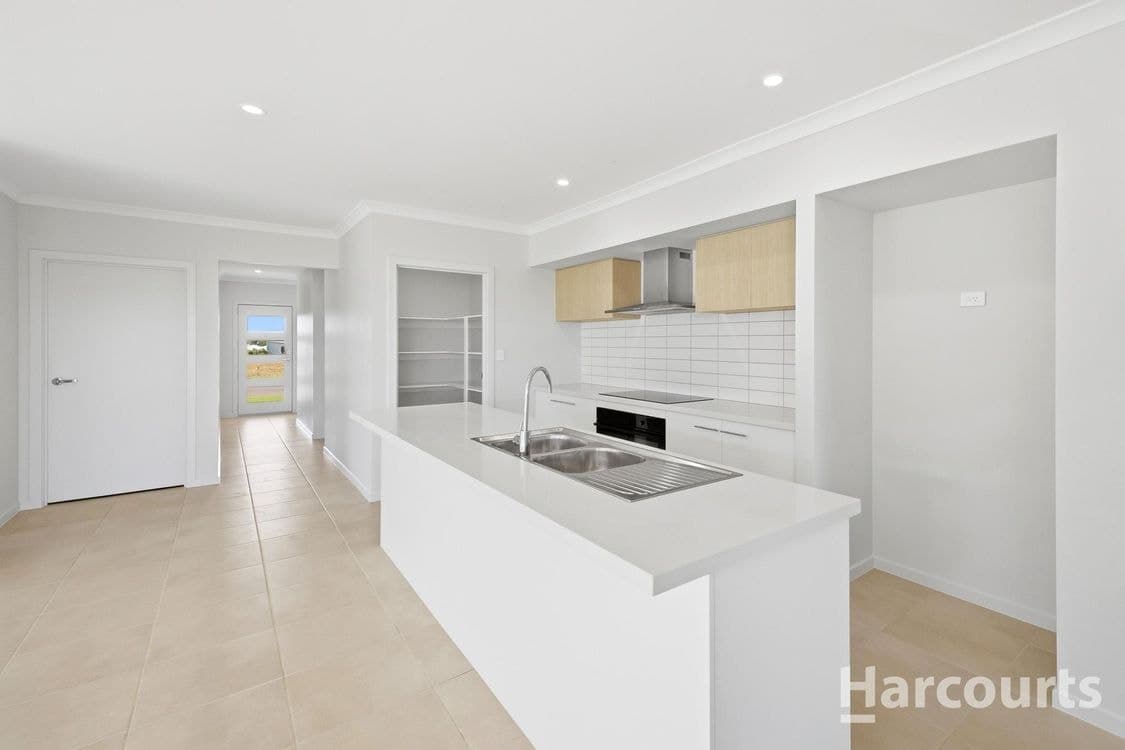 75 Wisteria Street, BARGARA, QLD 4670, Bargara - Thumbnail 5