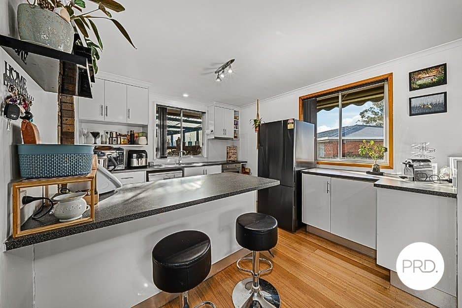 18 Henry Cres, NEW NORFOLK TAS 7140, New Norfolk - Image 1