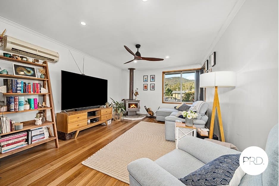 18 Henry Cres, NEW NORFOLK TAS 7140, New Norfolk - Thumbnail 3