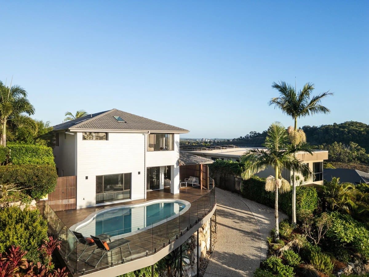 38 Sky Royal Terrace, BURLEIGH HEADS QLD 4220, Burleigh Heads Property Image - Thumbnail 2