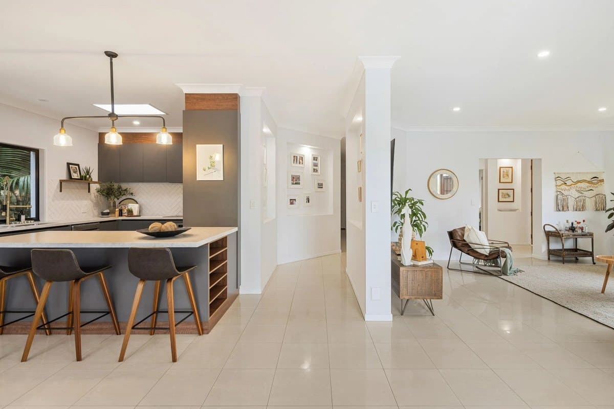 38 Sky Royal Terrace, BURLEIGH HEADS QLD 4220, Burleigh Heads Property Image - Thumbnail 7