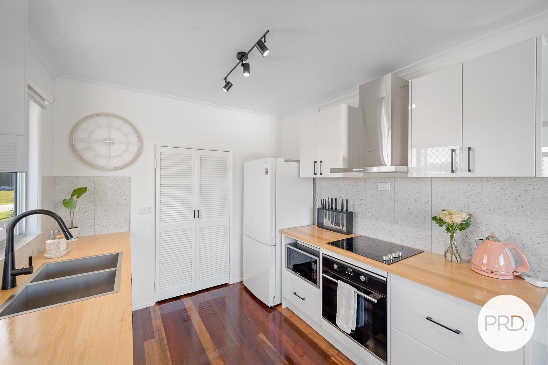 2 Arthur Street, BOYNE ISLAND QLD 4680, Boyne Island - Thumbnail 5