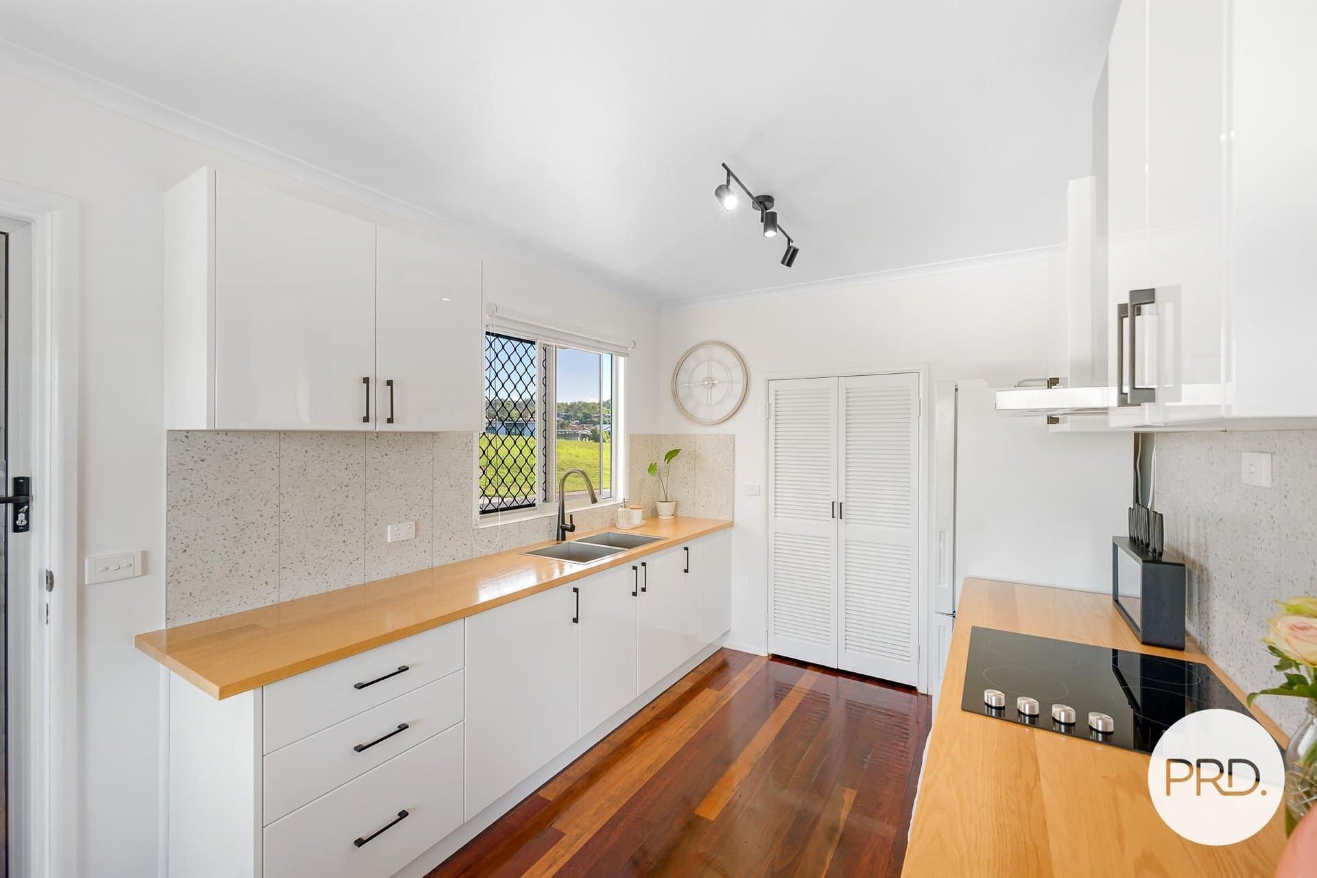 2 Arthur Street, BOYNE ISLAND QLD 4680, Boyne Island - Thumbnail 6