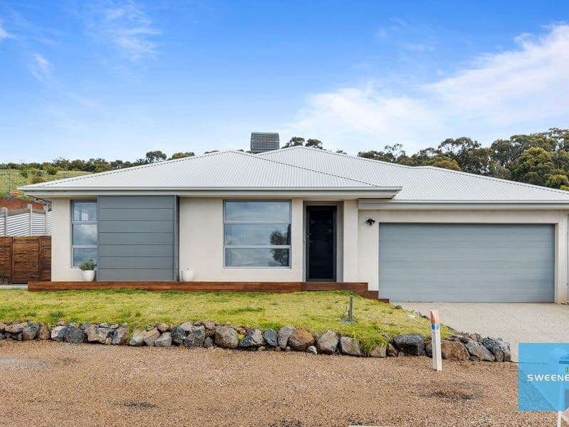 1 Gum Tree Terrace, Darley VIC 3340, Darley - Image 1