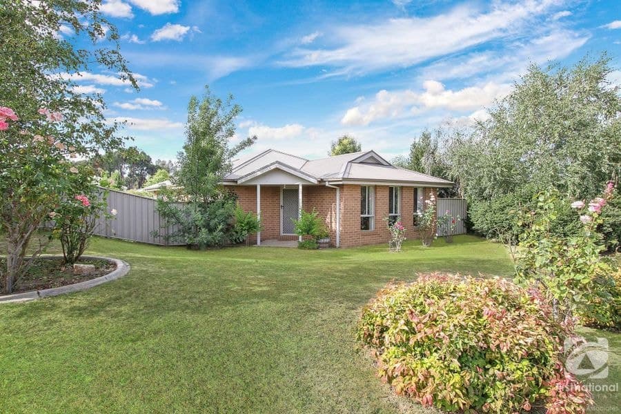 10 Mann Court, Beechworth VIC 3747, Beechworth - Image 1