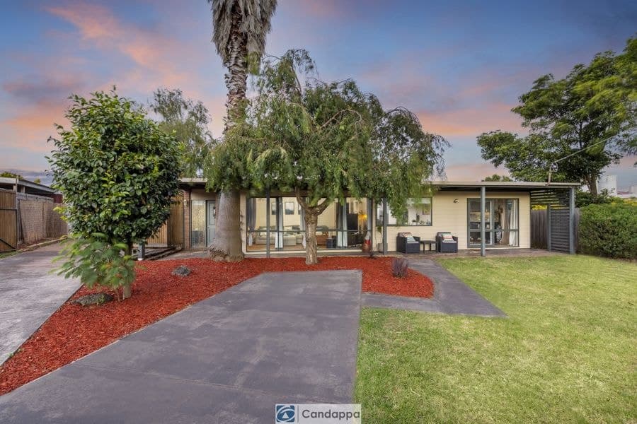 11 Kraft Crescent, Drouin VIC 3818, Drouin - Image 1