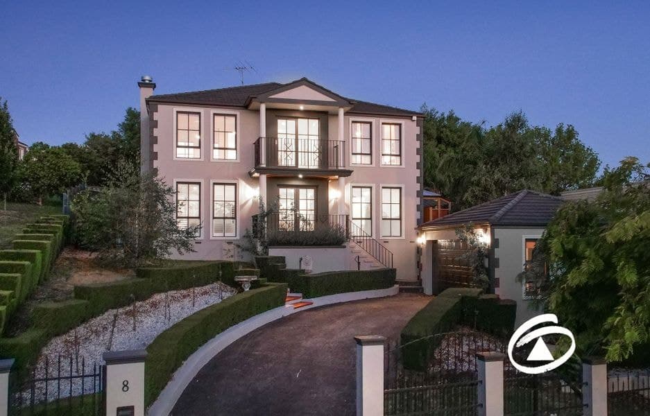 8 Telford Drive, Berwick VIC 3806, Berwick - Image 1