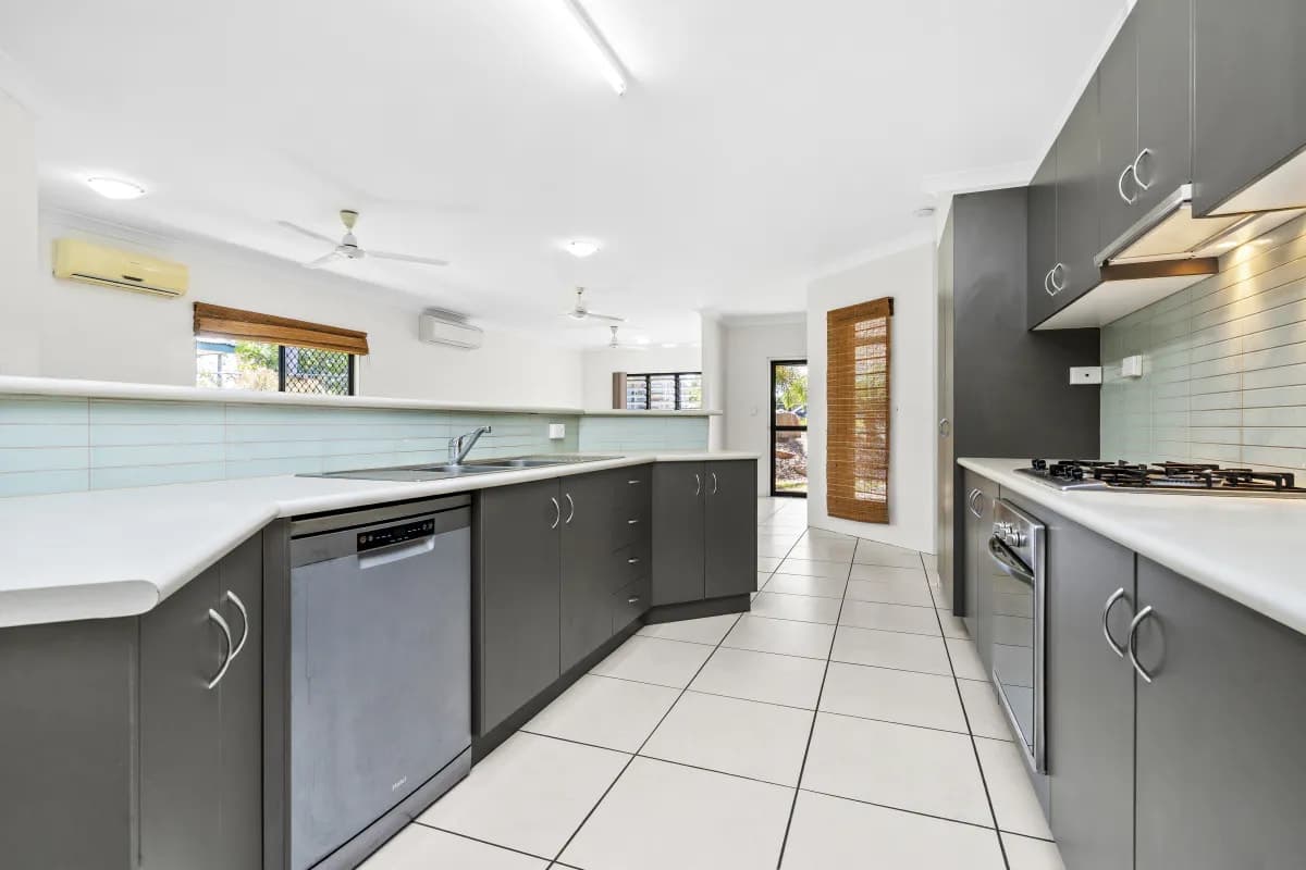 68 Emery Avenue, Woodroffe, NT, 0830, Woodroffe - Thumbnail 2