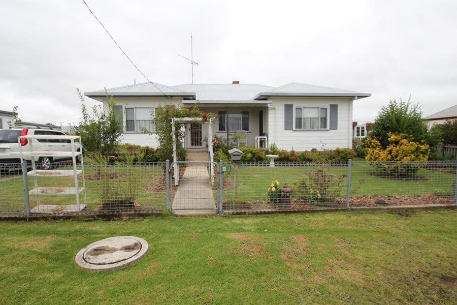 20 Railway Street, Tenterfield NSW 2372, Tenterfield - Image 1