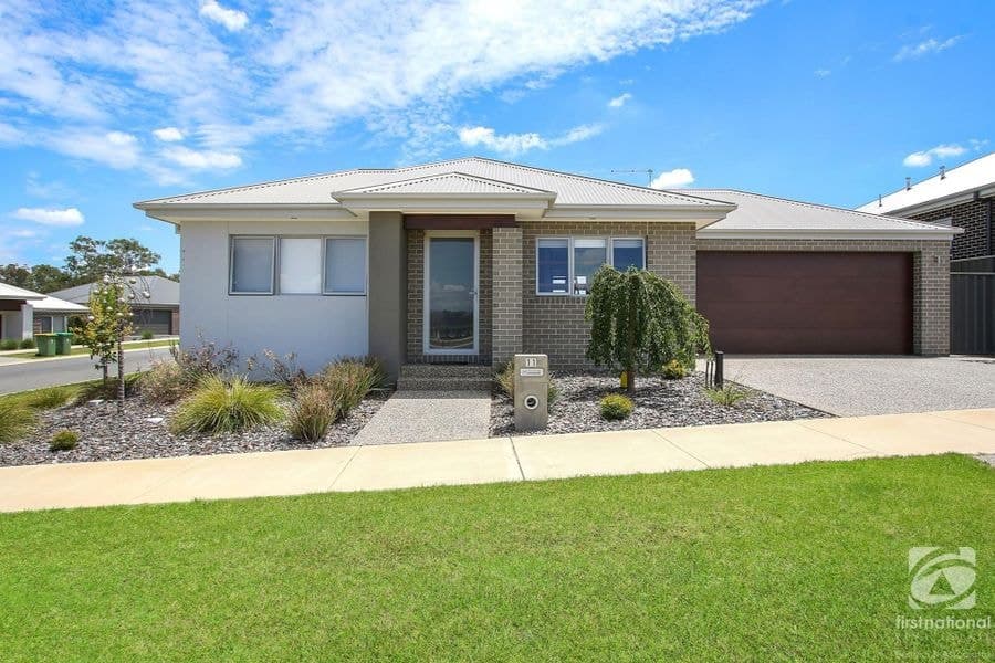 11 Hampshire Boulevard, Leneva VIC 3691, Leneva - Image 1