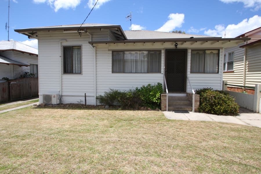 82 High Street, Tenterfield NSW 2372, Tenterfield - Image 1