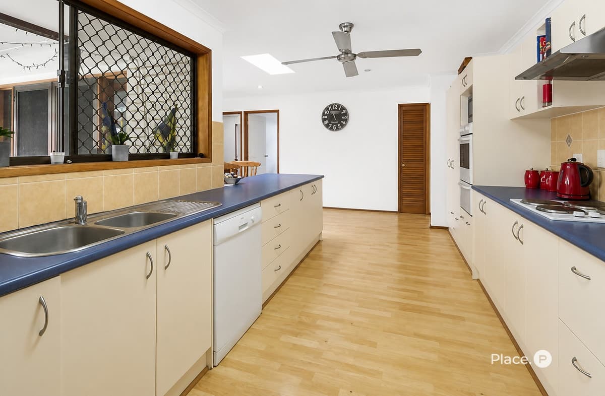 4 Ambrosius Street, Carindale - Thumbnail 5