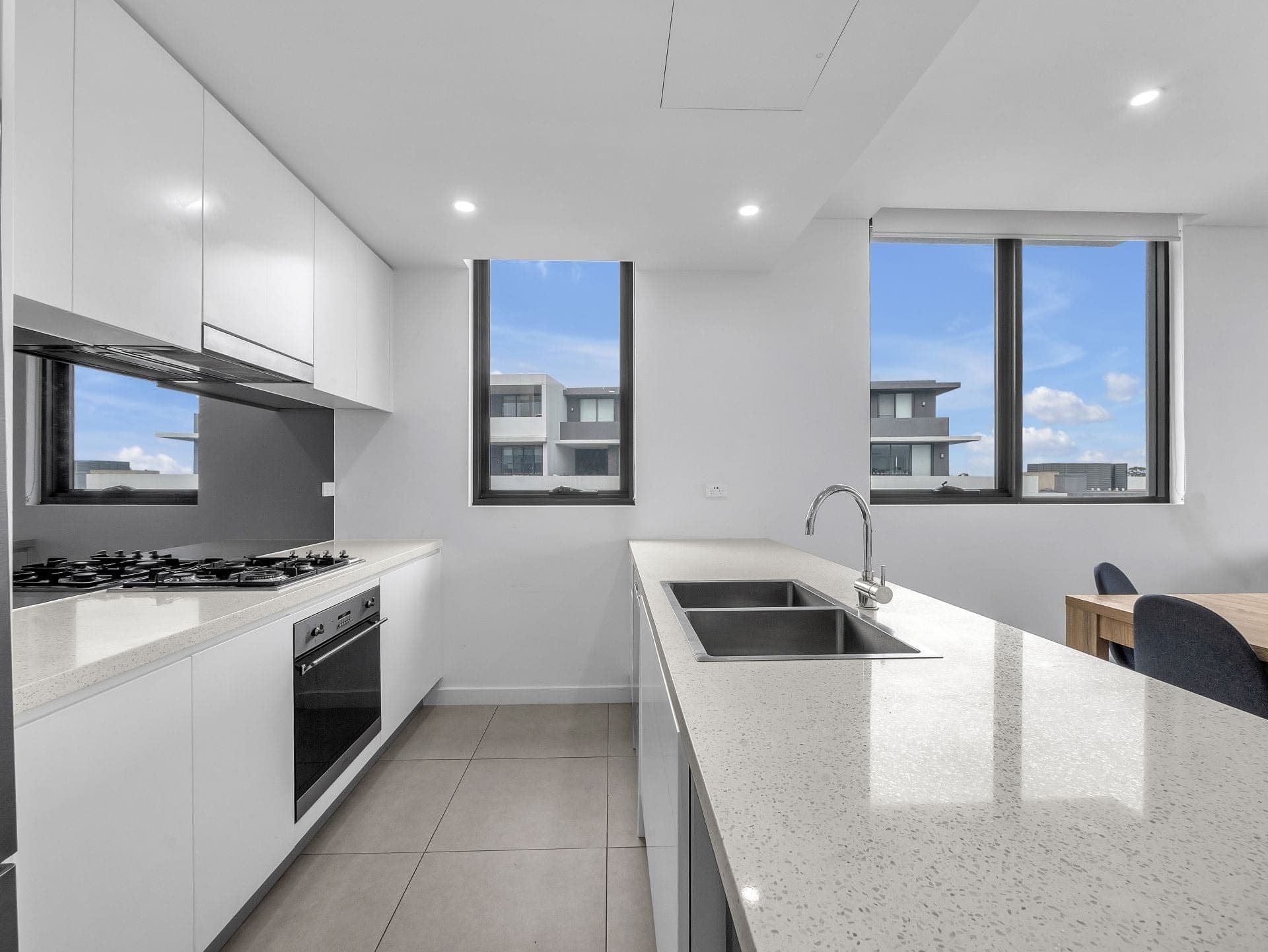 502/4 Saxby Close BOTANY NSW, Botany - Thumbnail 3