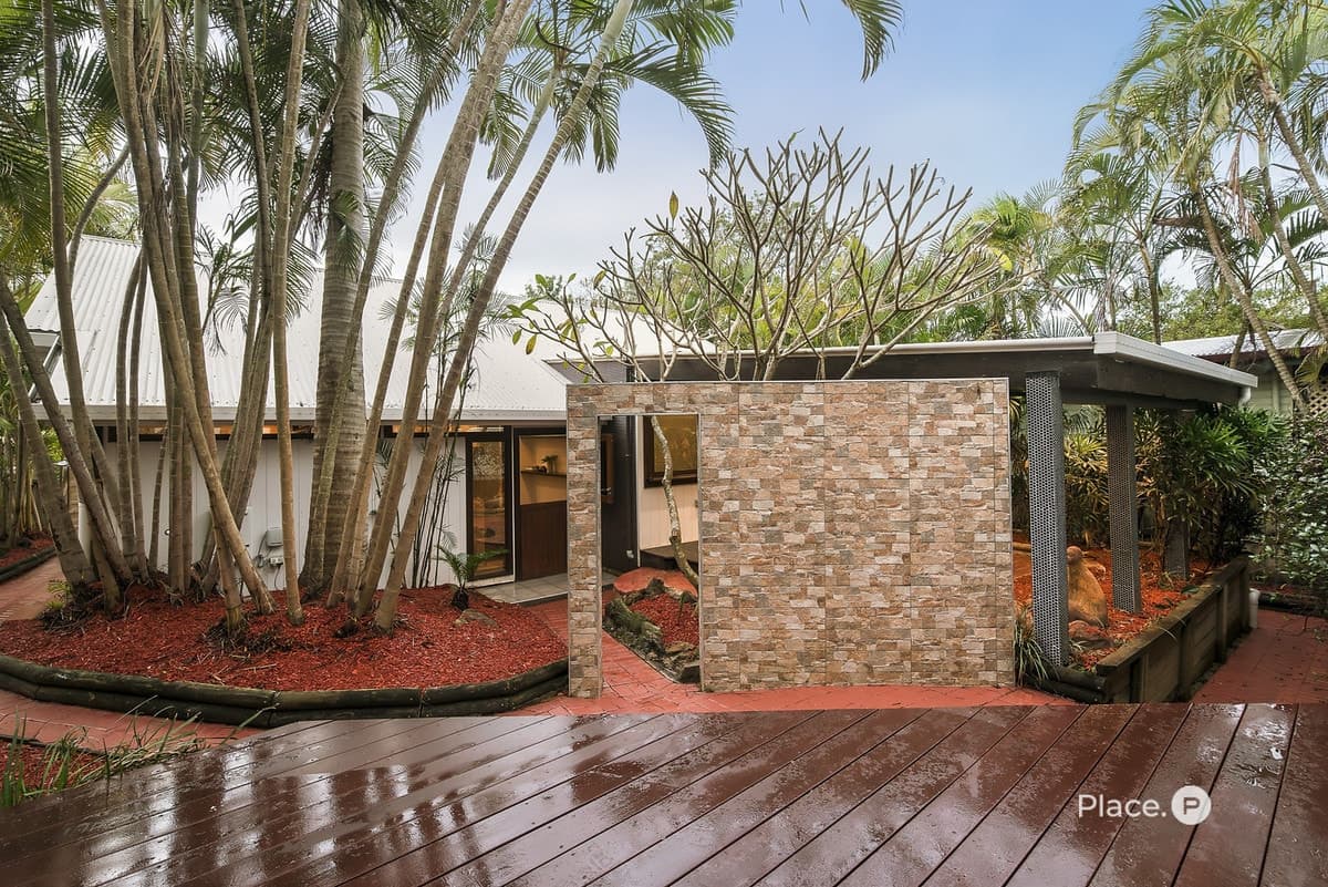 311 Long Street East, Graceville - Thumbnail 2
