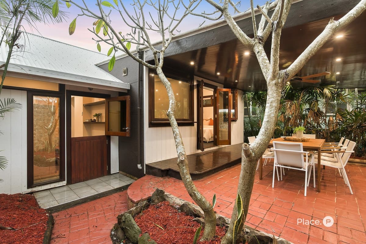 311 Long Street East, Graceville - Thumbnail 4