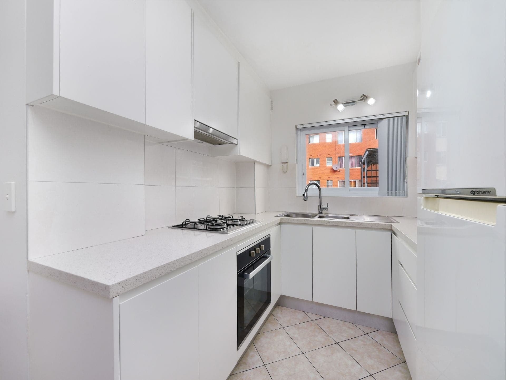 2/6 Barber Avenue EASTLAKES NSW, Eastlakes - Thumbnail 3
