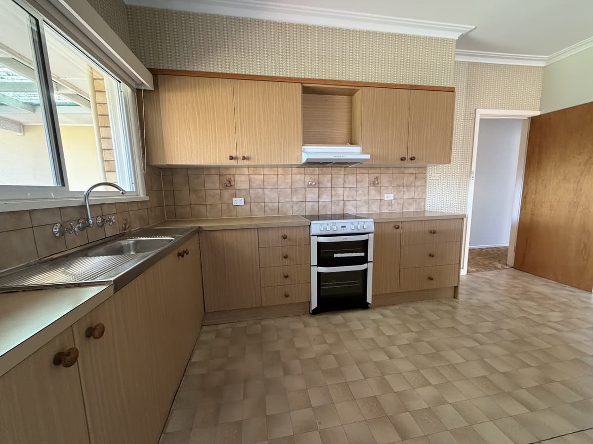 10 Parker Street, SHEPPARTON VIC 3630, Shepparton - Thumbnail 3