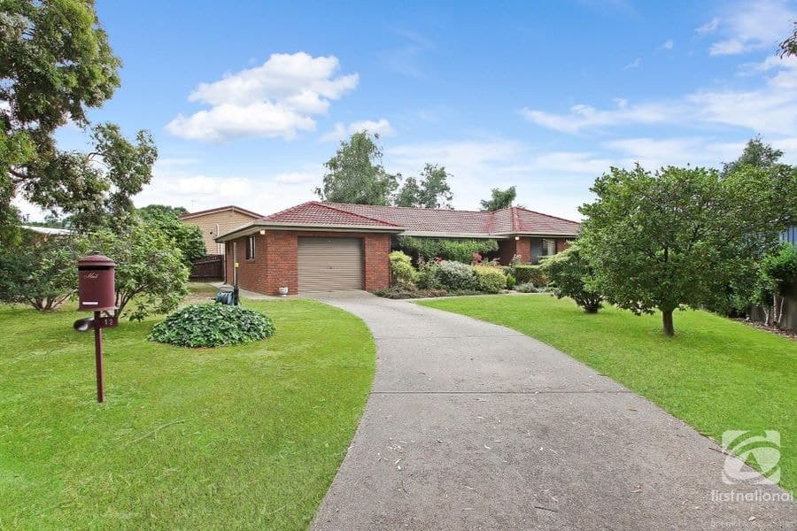 12 Beaumont Drive, Beechworth VIC 3747, Beechworth - Image 1