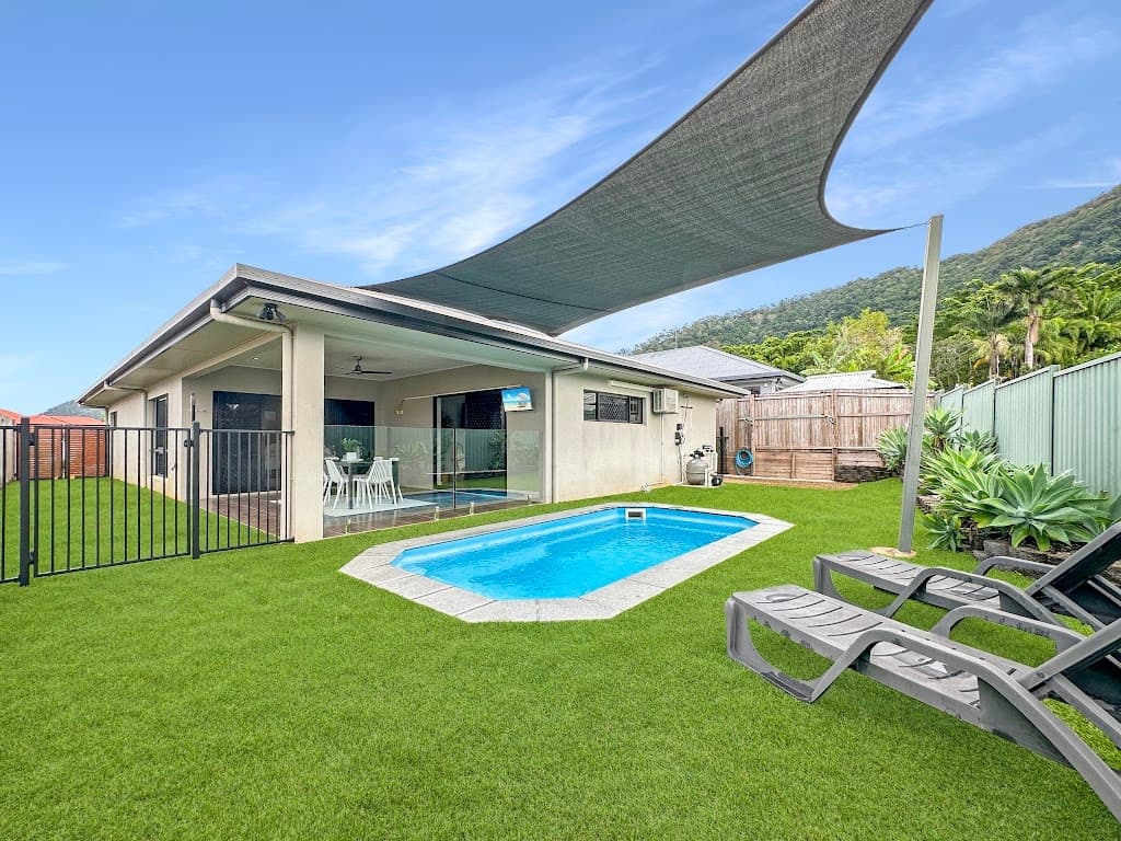 3-5 Henrietta Place, Mooroobool, QLD, 4870, Mooroobool - Thumbnail 4