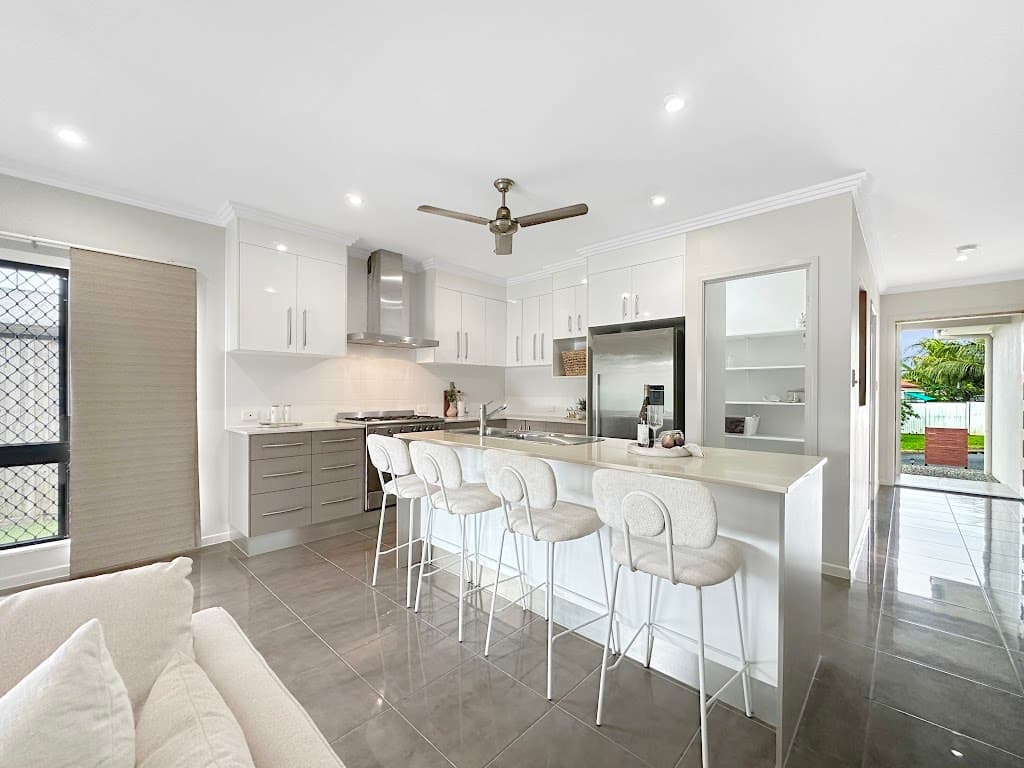 3-5 Henrietta Place, Mooroobool, QLD, 4870, Mooroobool - Thumbnail 7