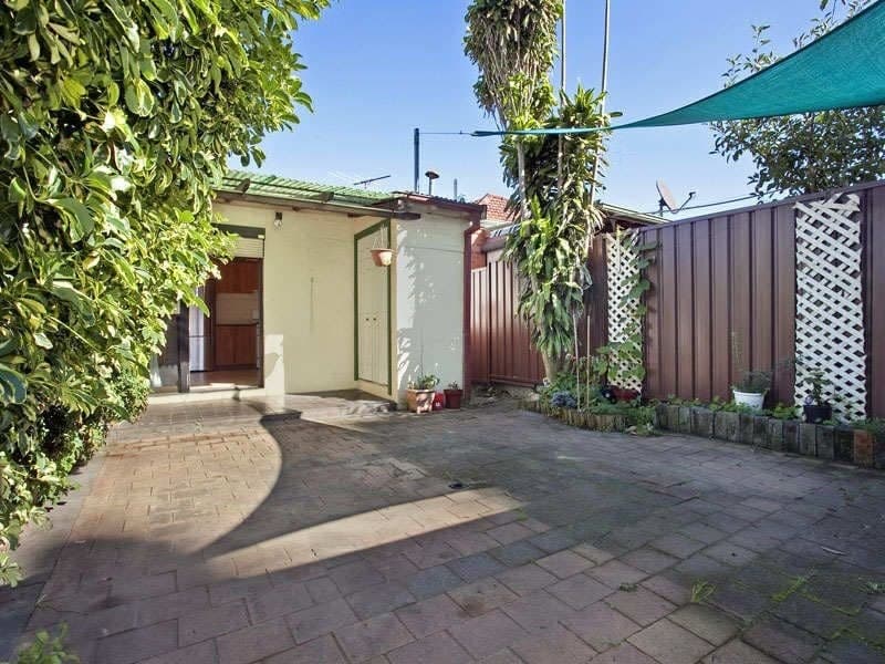 4 Universal Street EASTLAKES NSW, Eastlakes - Thumbnail 4