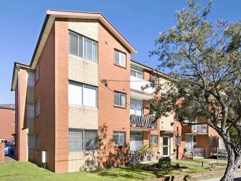 2/16 BARBER AVENUE EASTLAKES NSW, Eastlakes - Image 1
