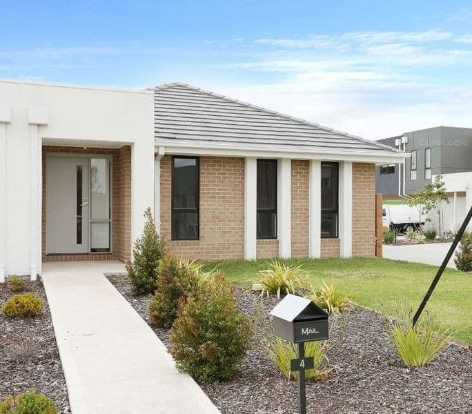4/6 Highwood Drive, Hillside VIC 3037, Hillside - Image 1