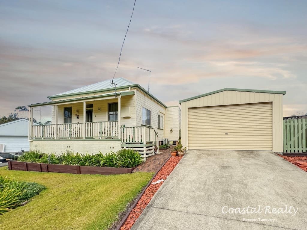 4 Warramutty St Coomba Park, 4 Warramutty St Coomba Park - Image 1