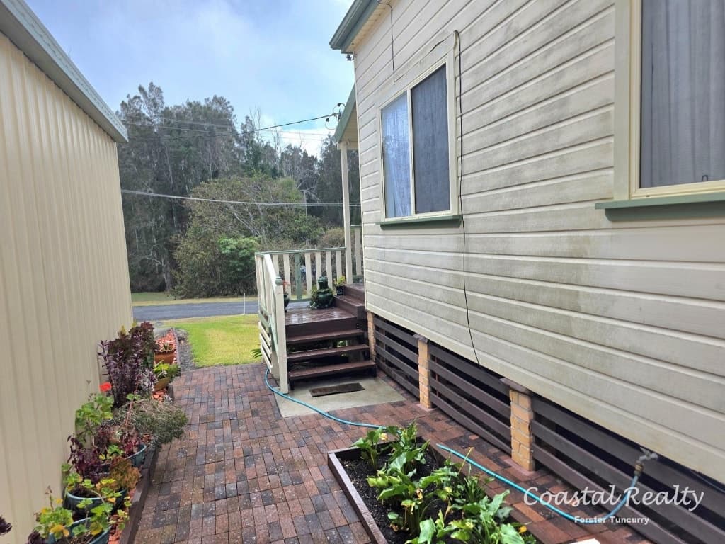 4 Warramutty St Coomba Park, 4 Warramutty St Coomba Park - Thumbnail 3