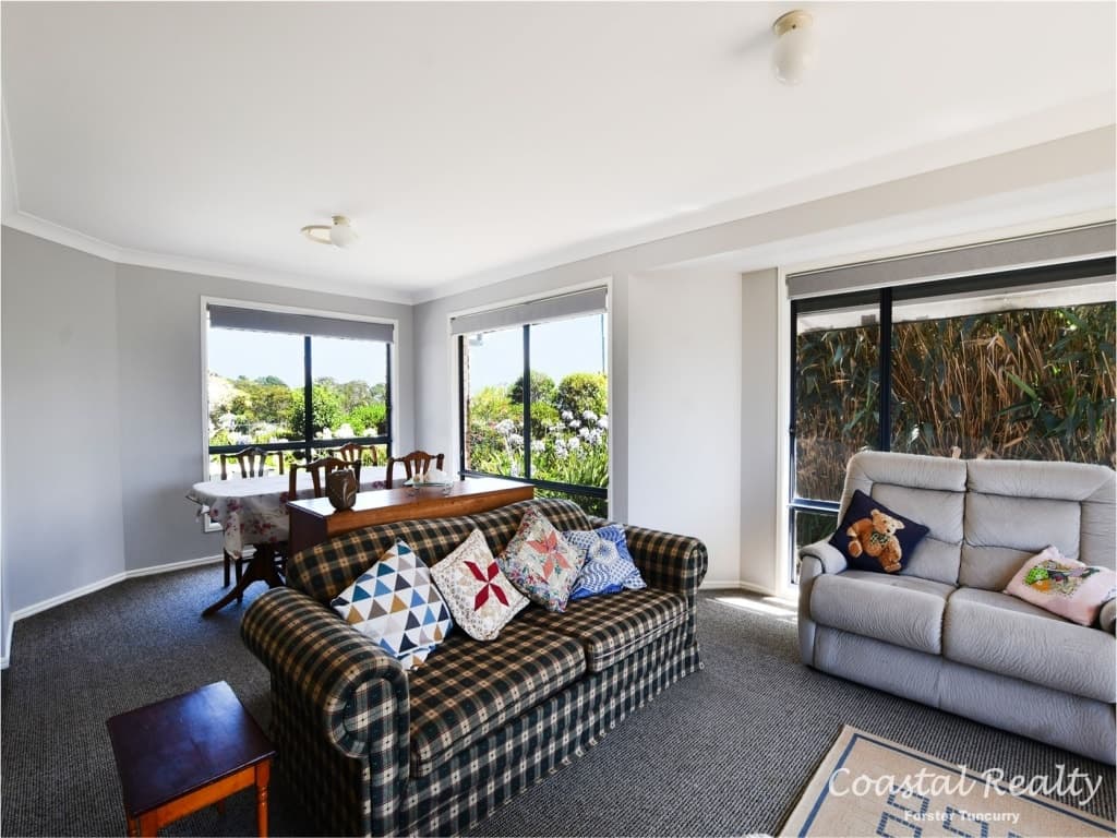 1 Wallaroo Street Coomba Park, 1 Wallaroo Street Coomba Park - Thumbnail 2